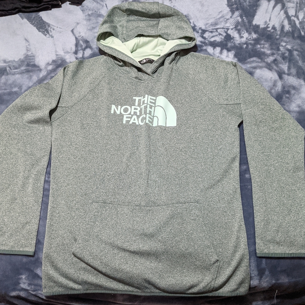 The North Face Women's Half Dome Pullover Hoodie